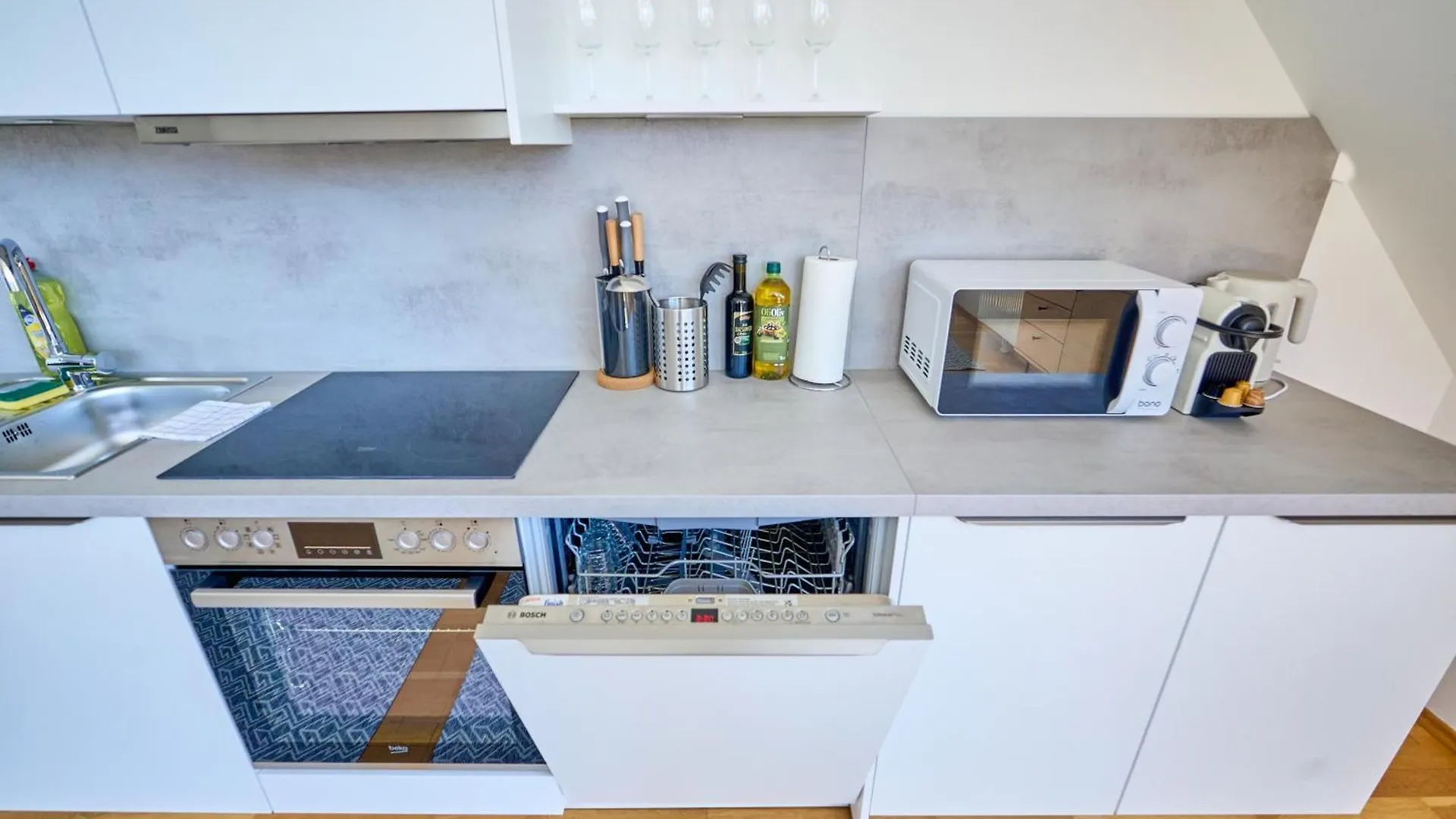 Klimatisierte Dachgeschosswohnung U4 Naehe Wenen Oostenrijk