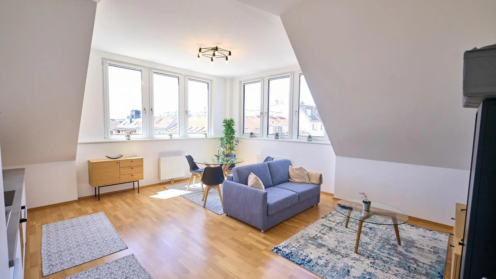 Klimatisierte Dachgeschosswohnung U4 Naehe Wenen