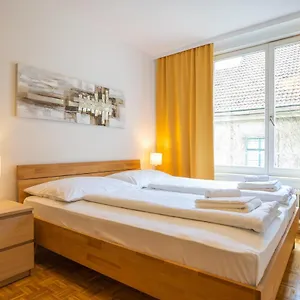 Living - Stephansdom Wenen